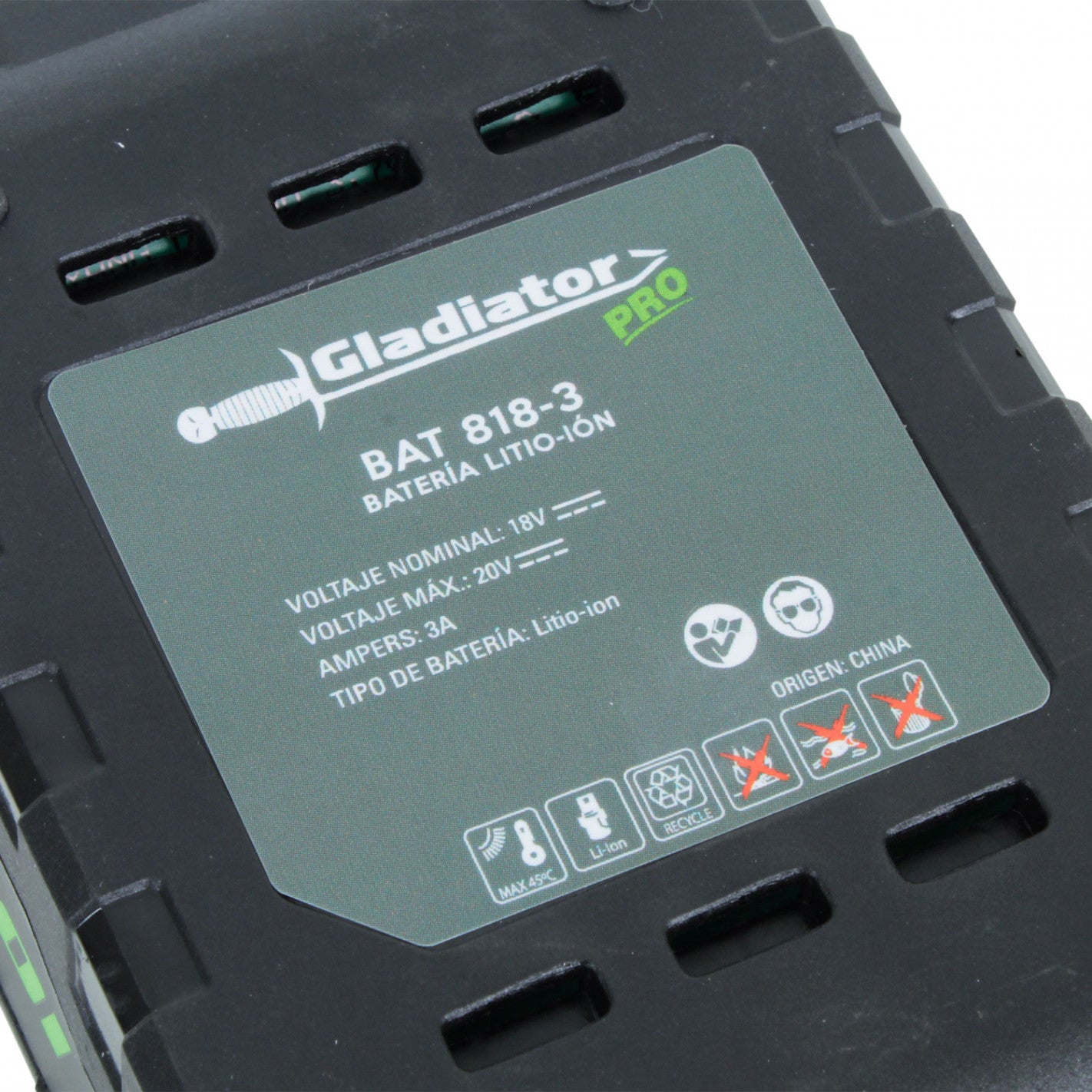 BATERIA 18V 3.0AH GLADIATOR BAT 818-3